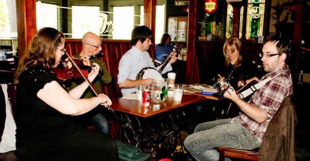 County Clare Inn Μιλγουόκι Εξωτερικό φωτογραφία